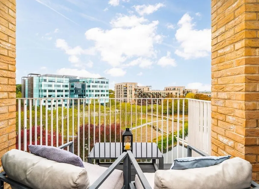 Lakeside Drive, Ealing, NW10, photo 6
