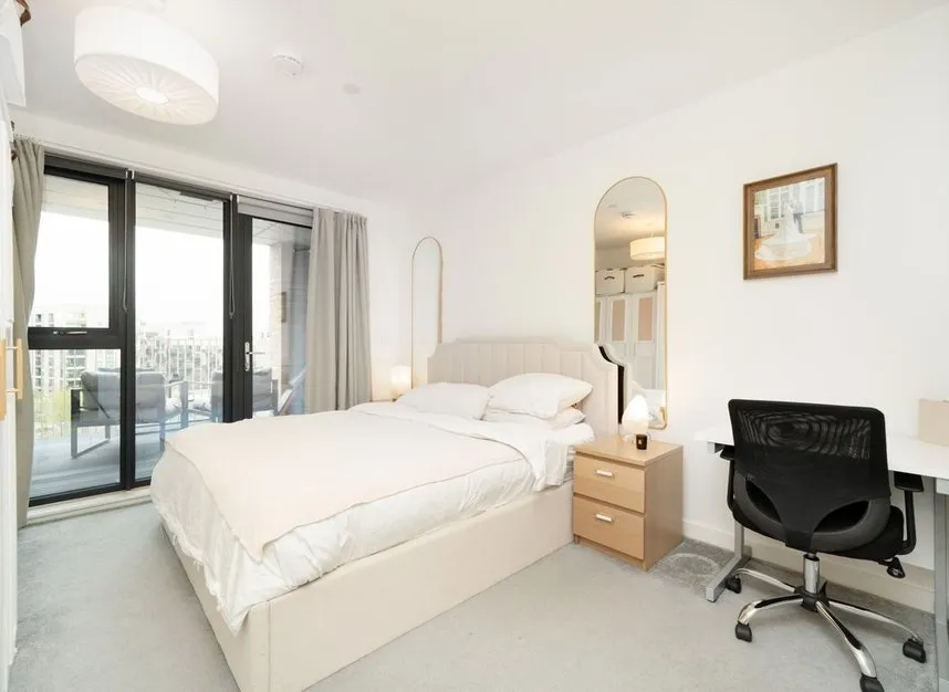 Lakeside Drive, Ealing, NW10, photo 5