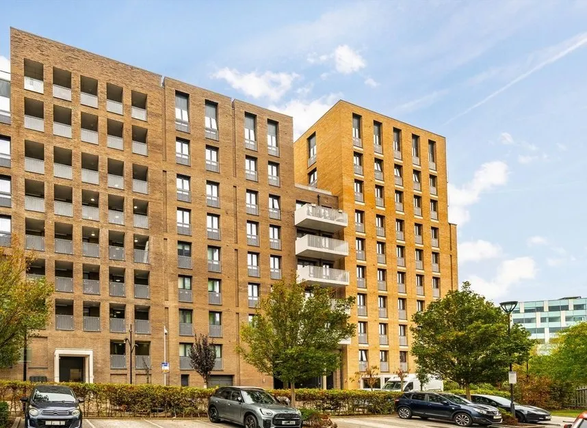 Lakeside Drive, Ealing, NW10, photo 9