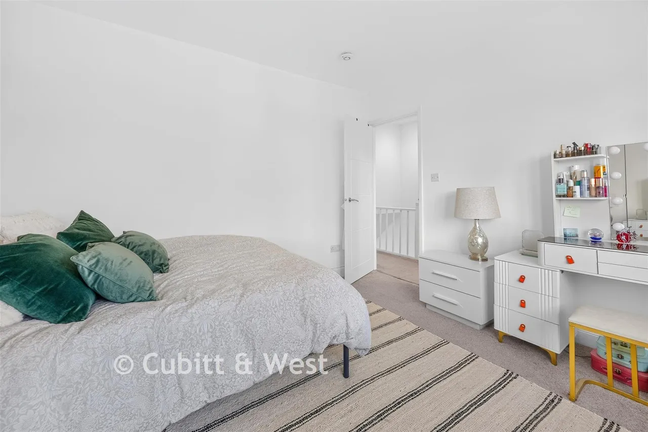 Overbury Crescent, New Addington, CR0, photo 7