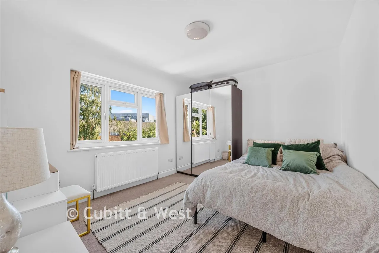 Overbury Crescent, New Addington, CR0, photo 3