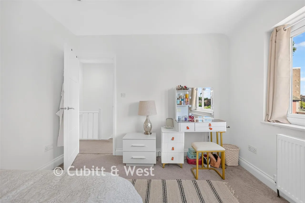 Overbury Crescent, New Addington, CR0, photo 14