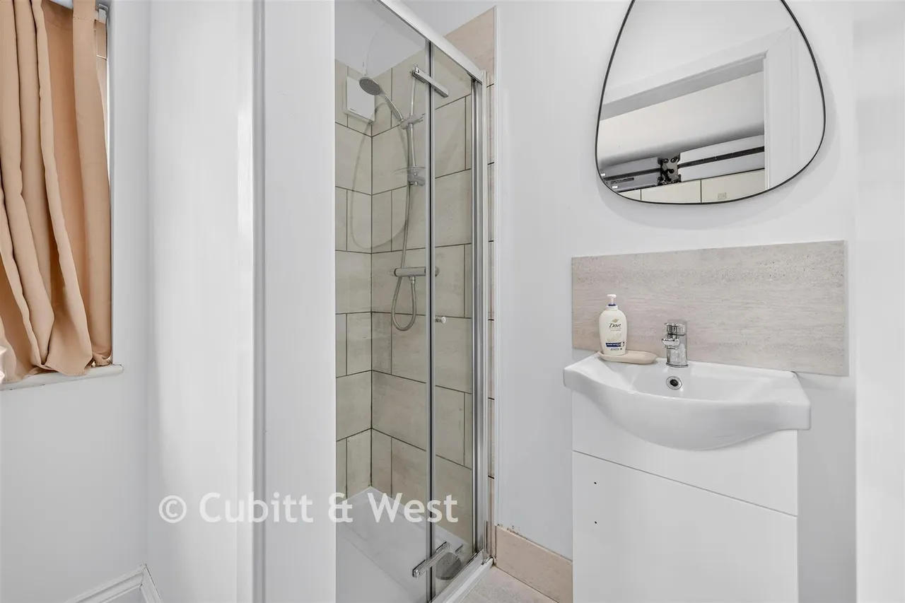 Overbury Crescent, New Addington, CR0, photo 6