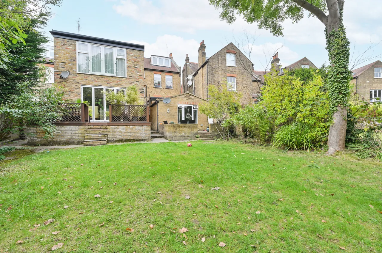 Flat 4, 3 Marchwood Crescent, London, photo 11