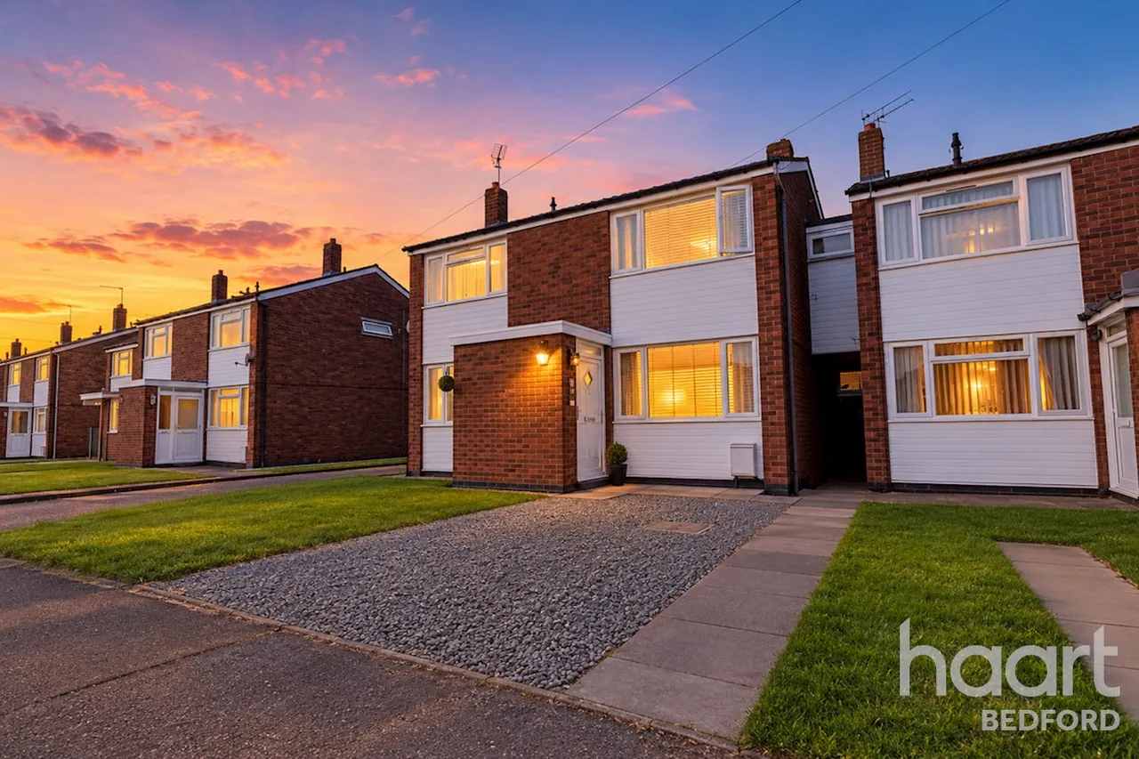 2 bed house for sale, St Marys Road, Bedford, MK43