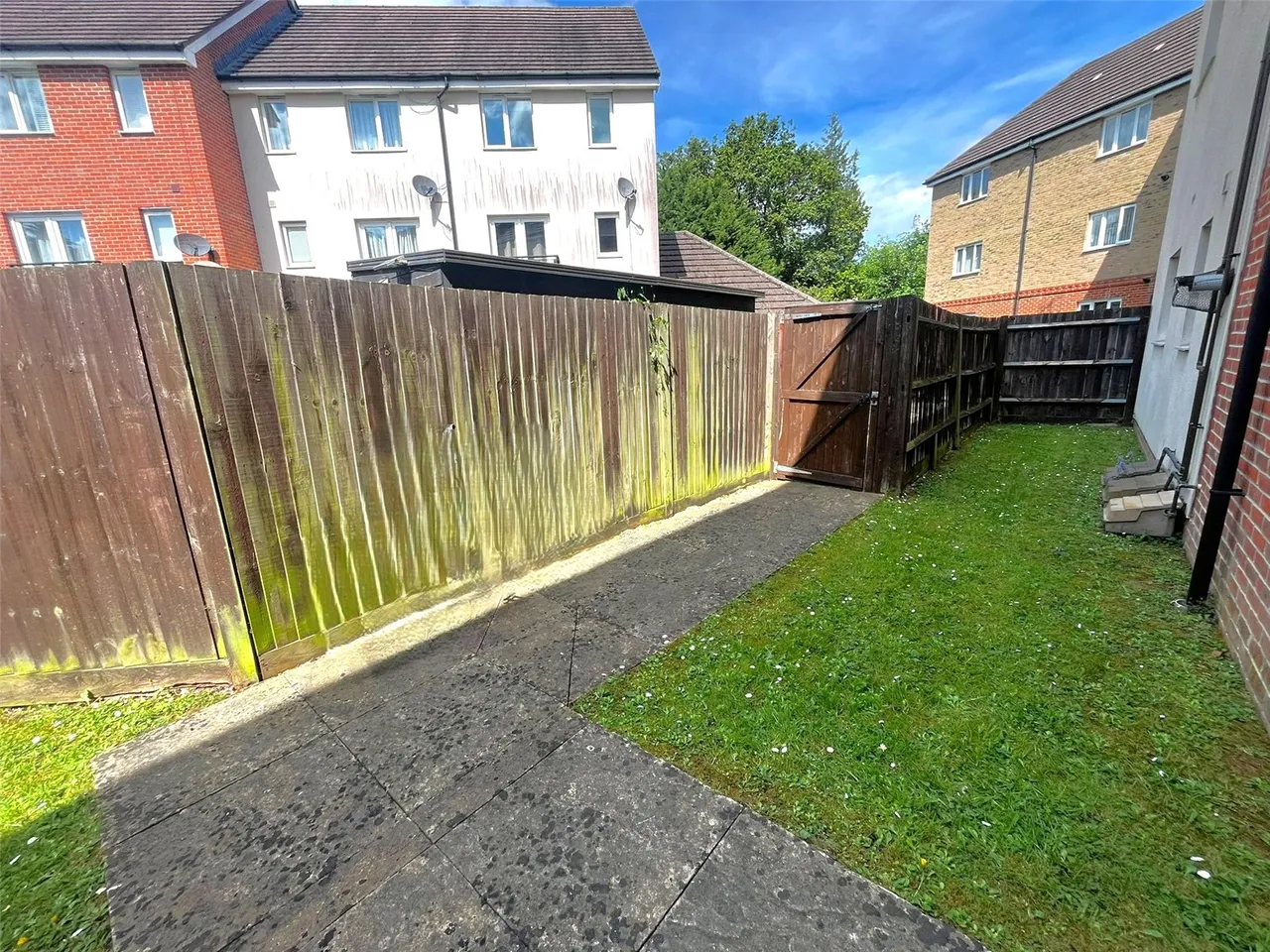 Skippetts Gardens, Basingstoke, RG21, photo 8