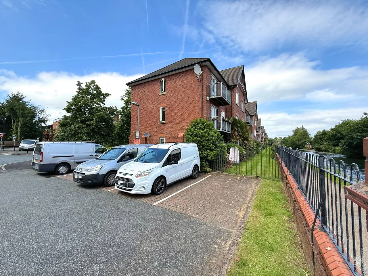 Waterside, Sale, photo 20