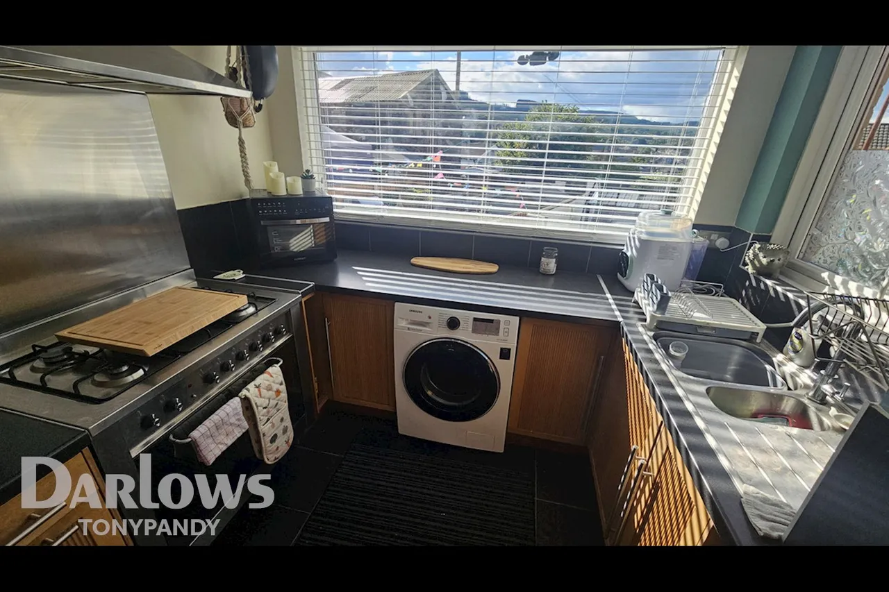 Bank Street, Penygraig, CF40, photo 12