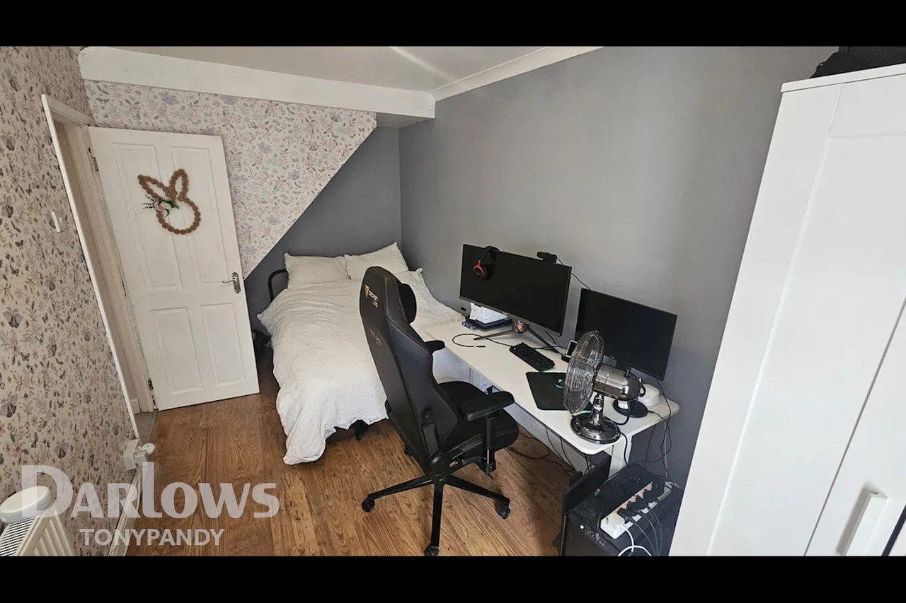 Bank Street, Penygraig, CF40, photo 19