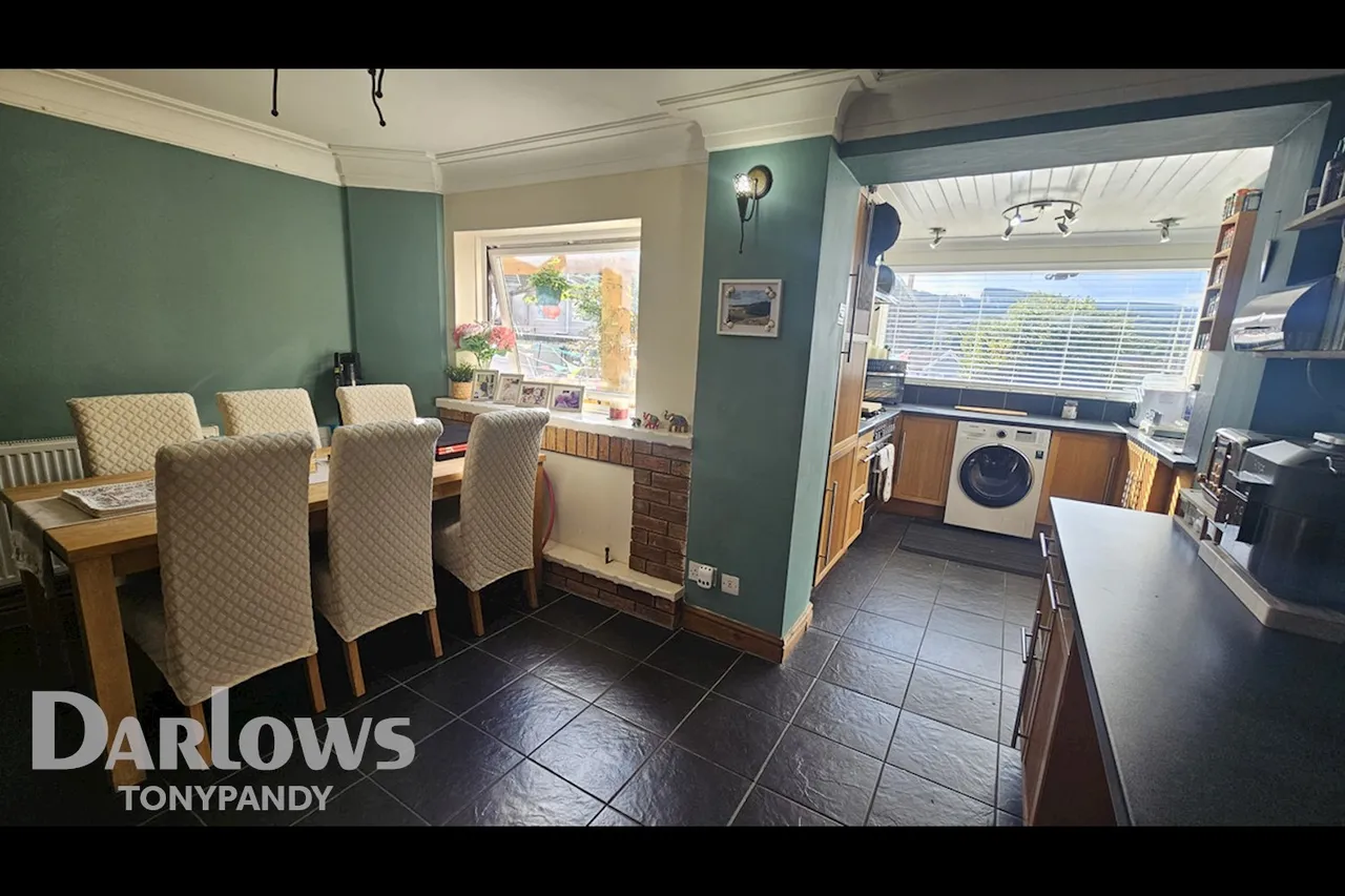 Bank Street, Penygraig, CF40, photo 8