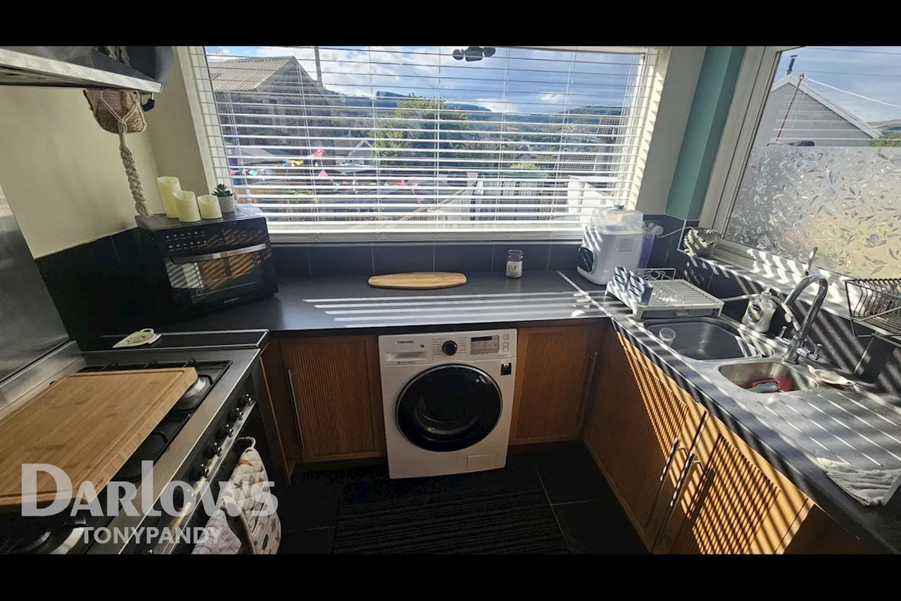 Bank Street, Penygraig, CF40, photo 11