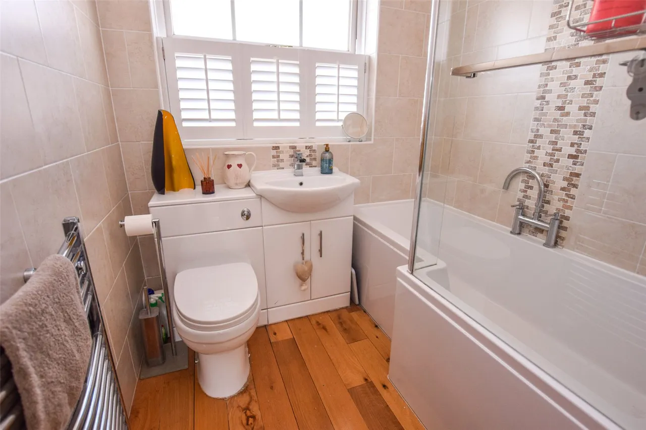 Thirlmere Close, Farnborough, Hampshire, GU14 0LG, photo 10