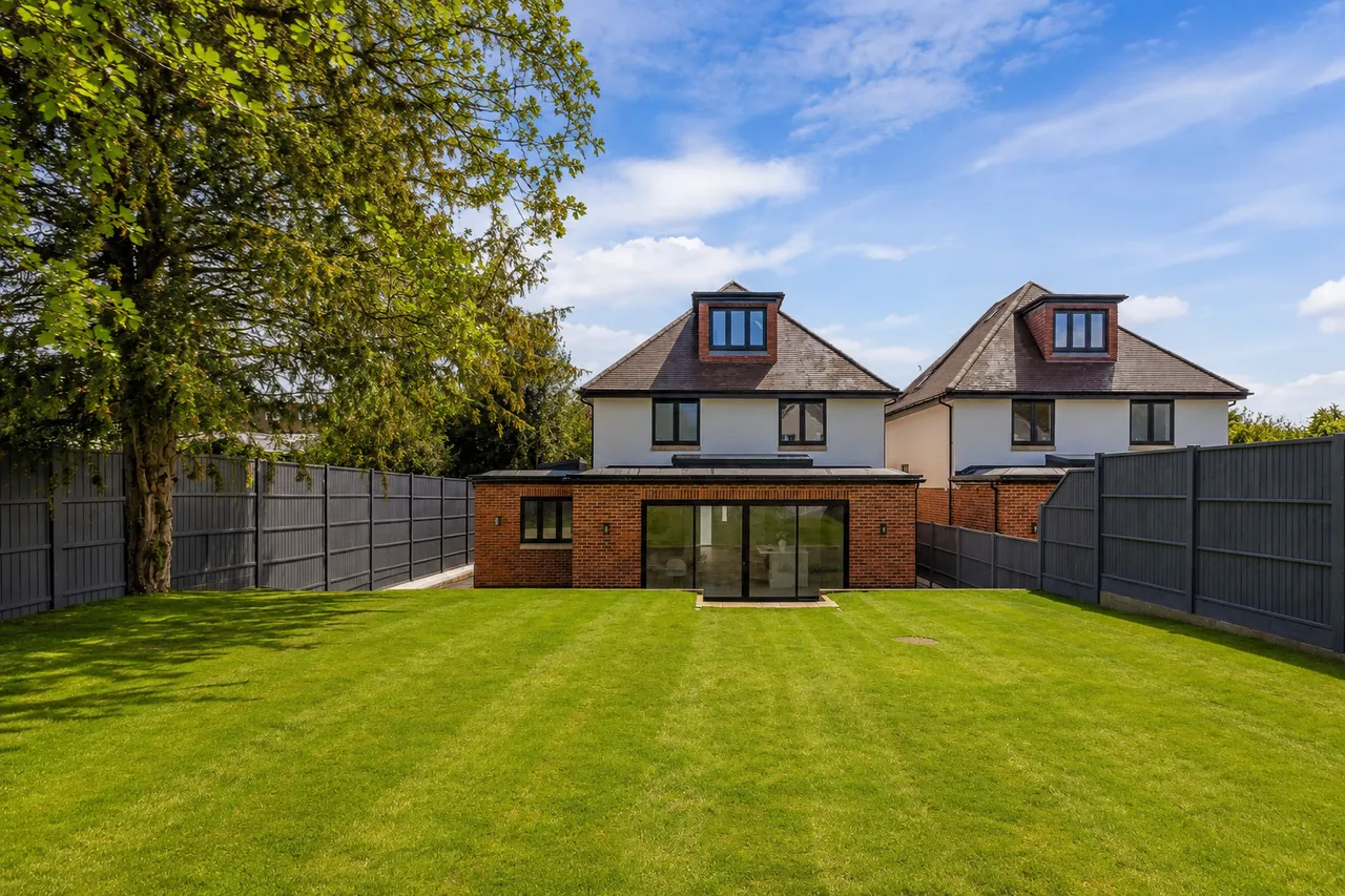 Loveall House, The Lawns, Banstead, SM7, photo 7