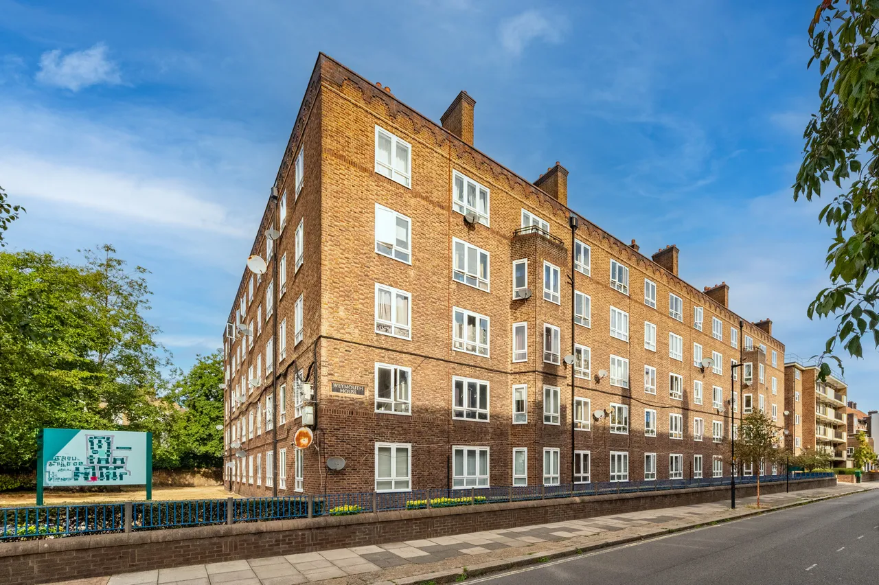 3 bed flat for sale — 9 Weymouth House, Bolney Street, London