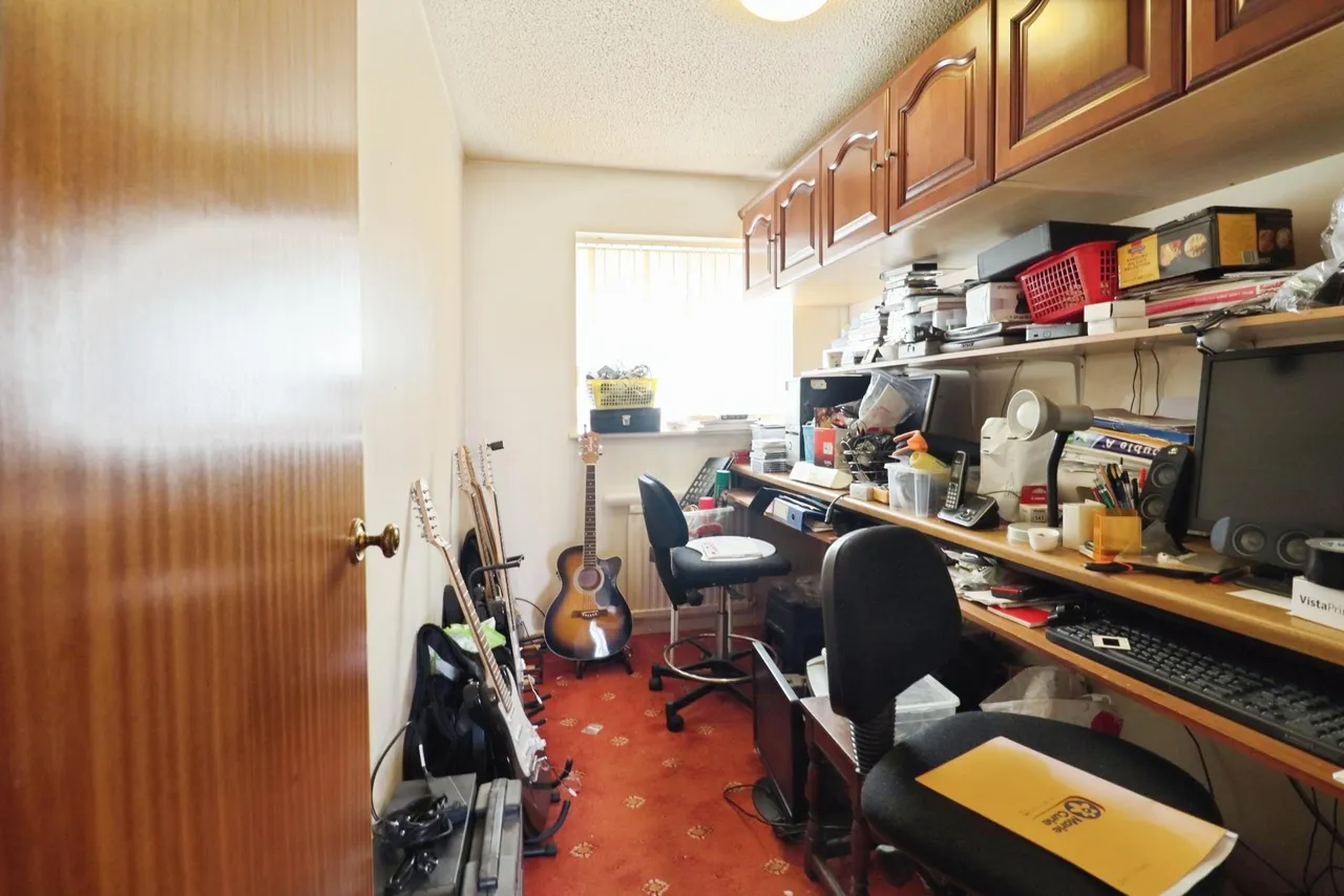 Church Meadow, Llantwit Major, CF61, photo 12