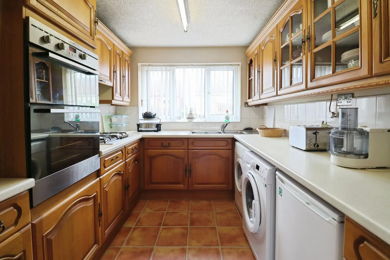 Church Meadow, Llantwit Major, CF61, photo 6