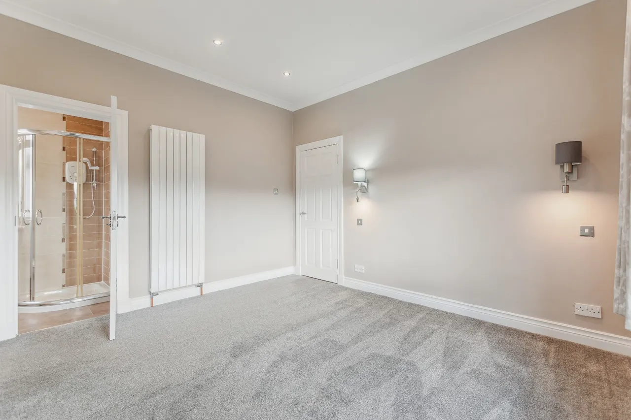 West Chapelton Drive, Bearsden, G61, photo 5