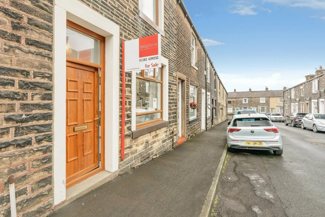 Atkinson Street, Briercliffe, Burnley, Lancashire, BB10, photo 14