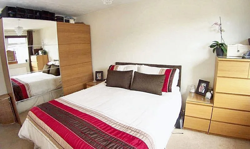 Cyclamen Way, Epsom, KT19, photo 7