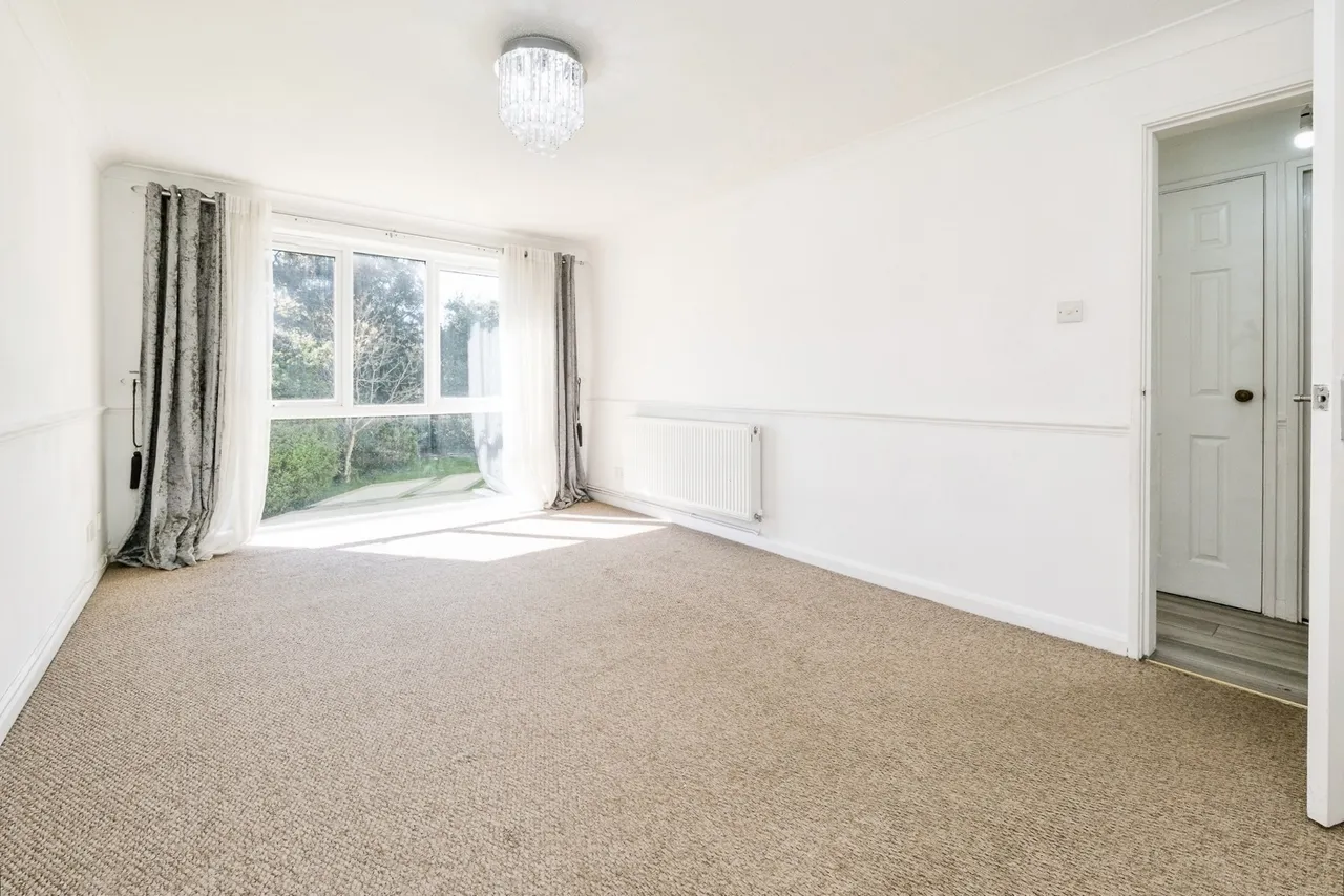 Chaplaincy Gardens, Hornchurch, RM11, photo 10