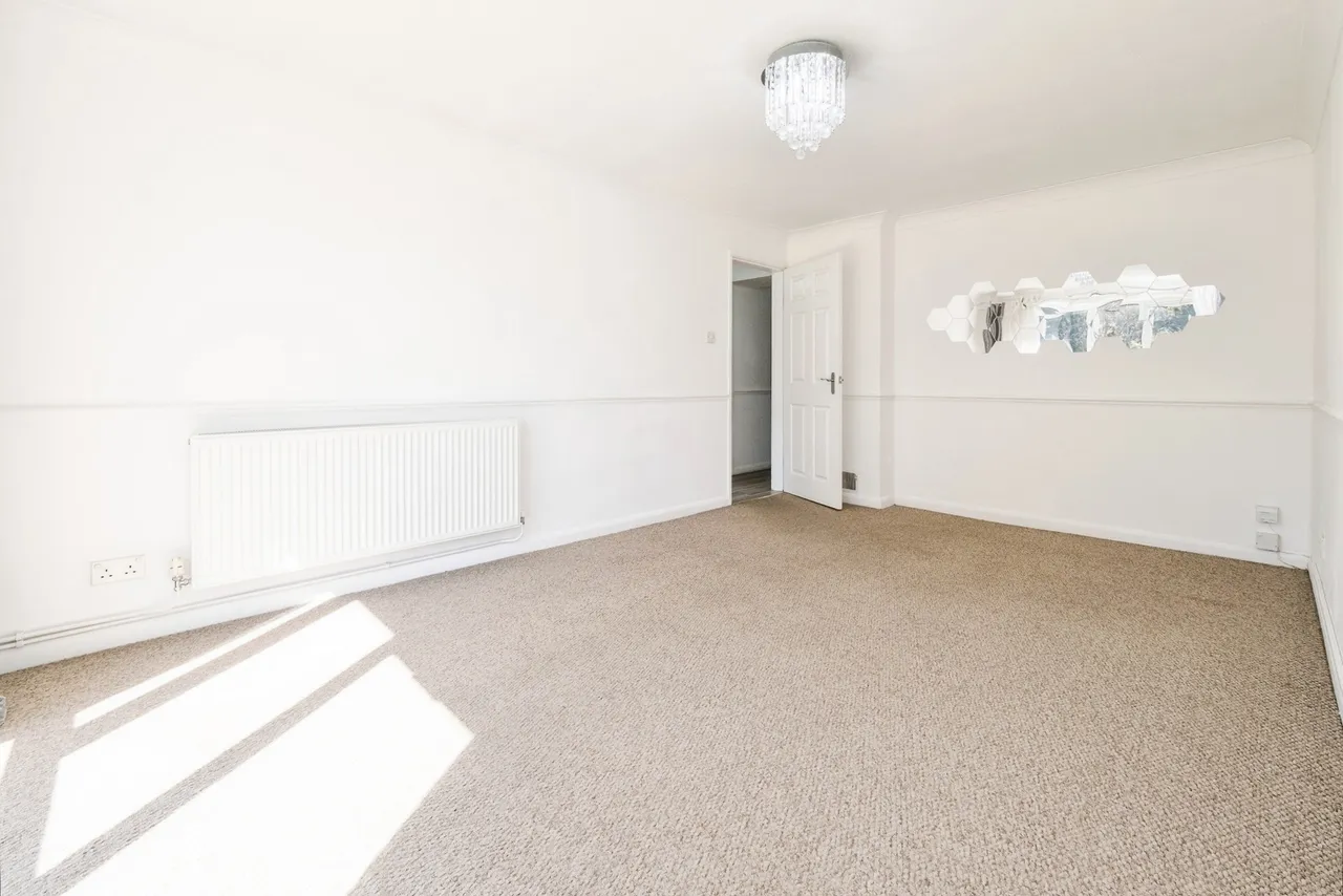 Chaplaincy Gardens, Hornchurch, RM11, photo 19