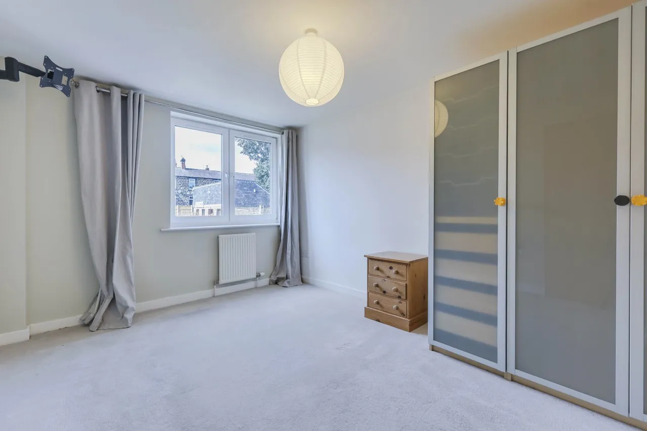 Broadgate Lane, Horsforth, LS18, photo 7