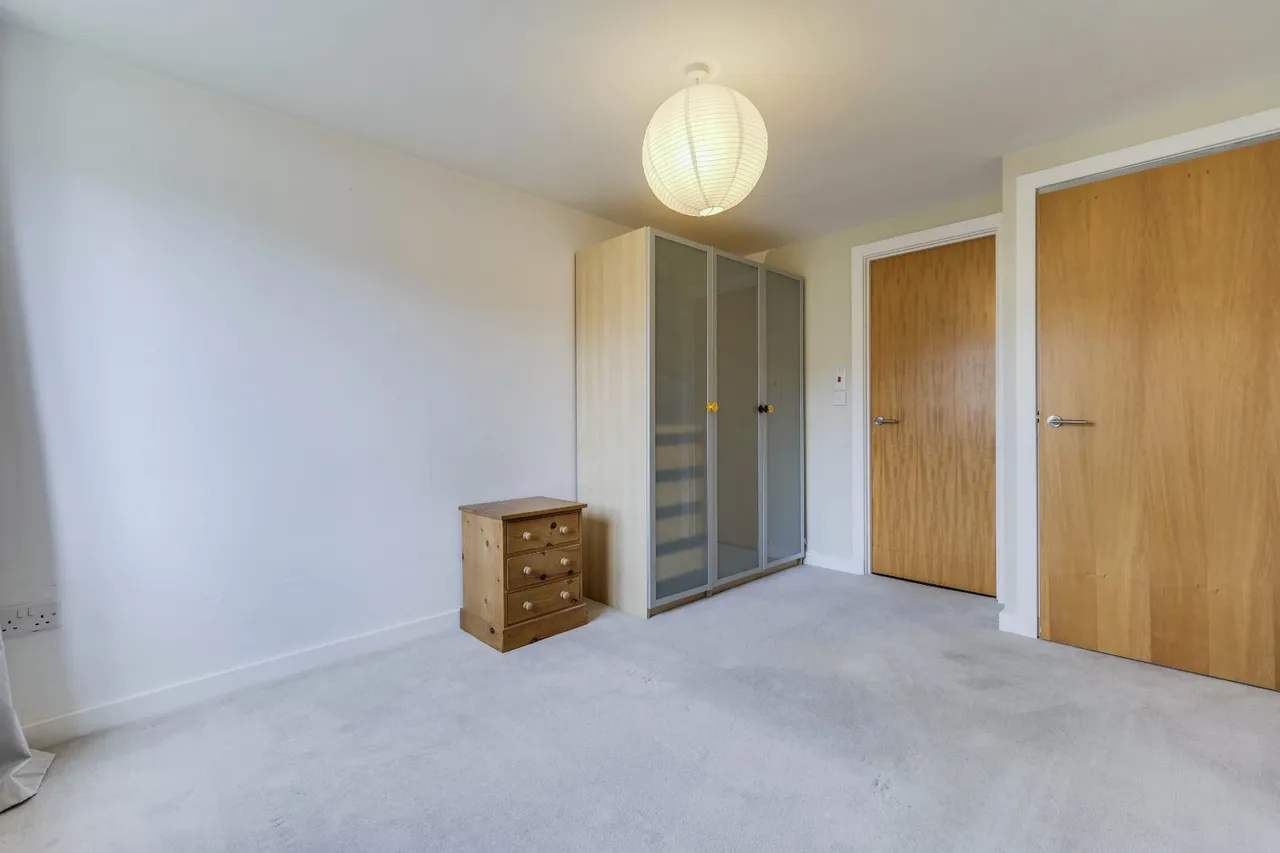 Broadgate Lane, Horsforth, LS18, photo 8
