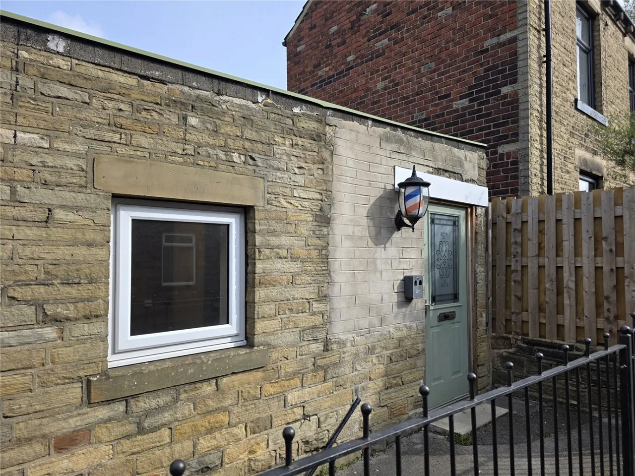 Old Bank Road, Earlsheaton, WF12, photo 3