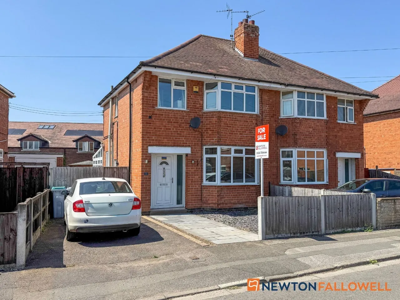 3 bed house for sale, Warwick Road, Balderton, NG24