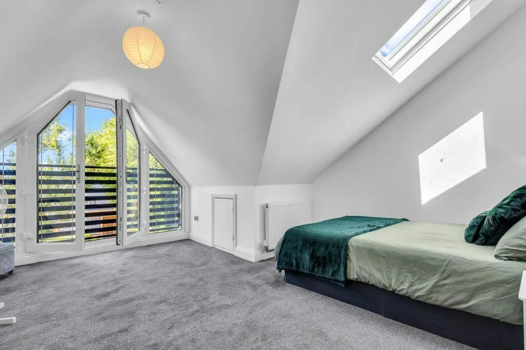 Malford Grove, London, E18, photo 9