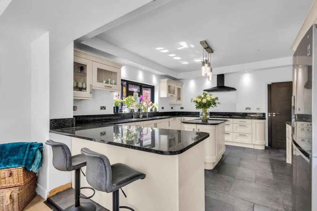 Malford Grove, London, E18, photo 4