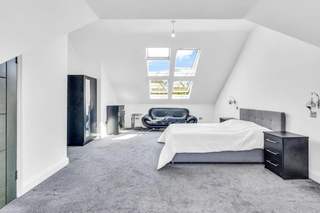 Malford Grove, London, E18, photo 8