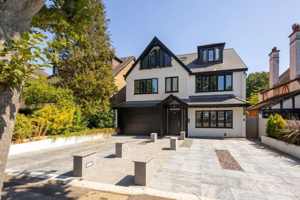 7 bed house for sale — Malford Grove, London, E18