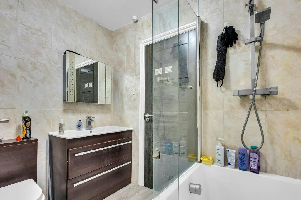 Malford Grove, London, E18, photo 10