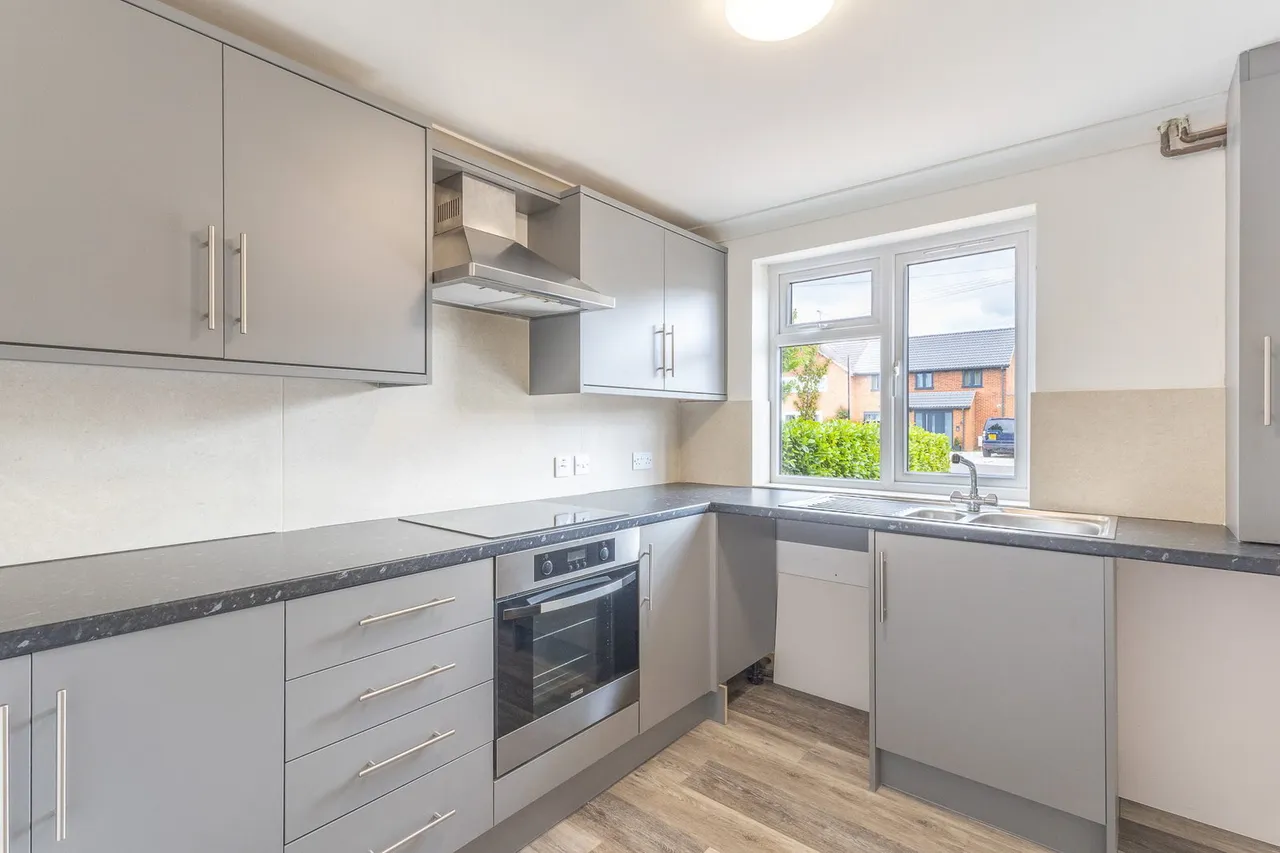 Sundridge Road, Woking, GU22, photo 10
