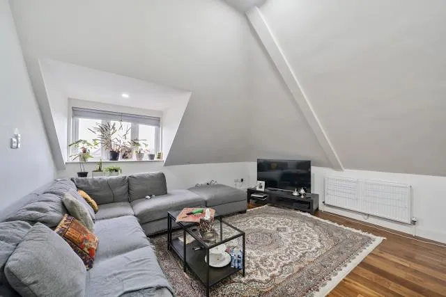 Finchley Lane, Hendon, NW4, photo 10