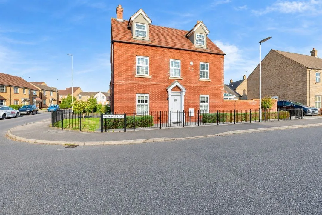 4 bed house for sale, Partridge Road, Leighton Buzzard, LU7