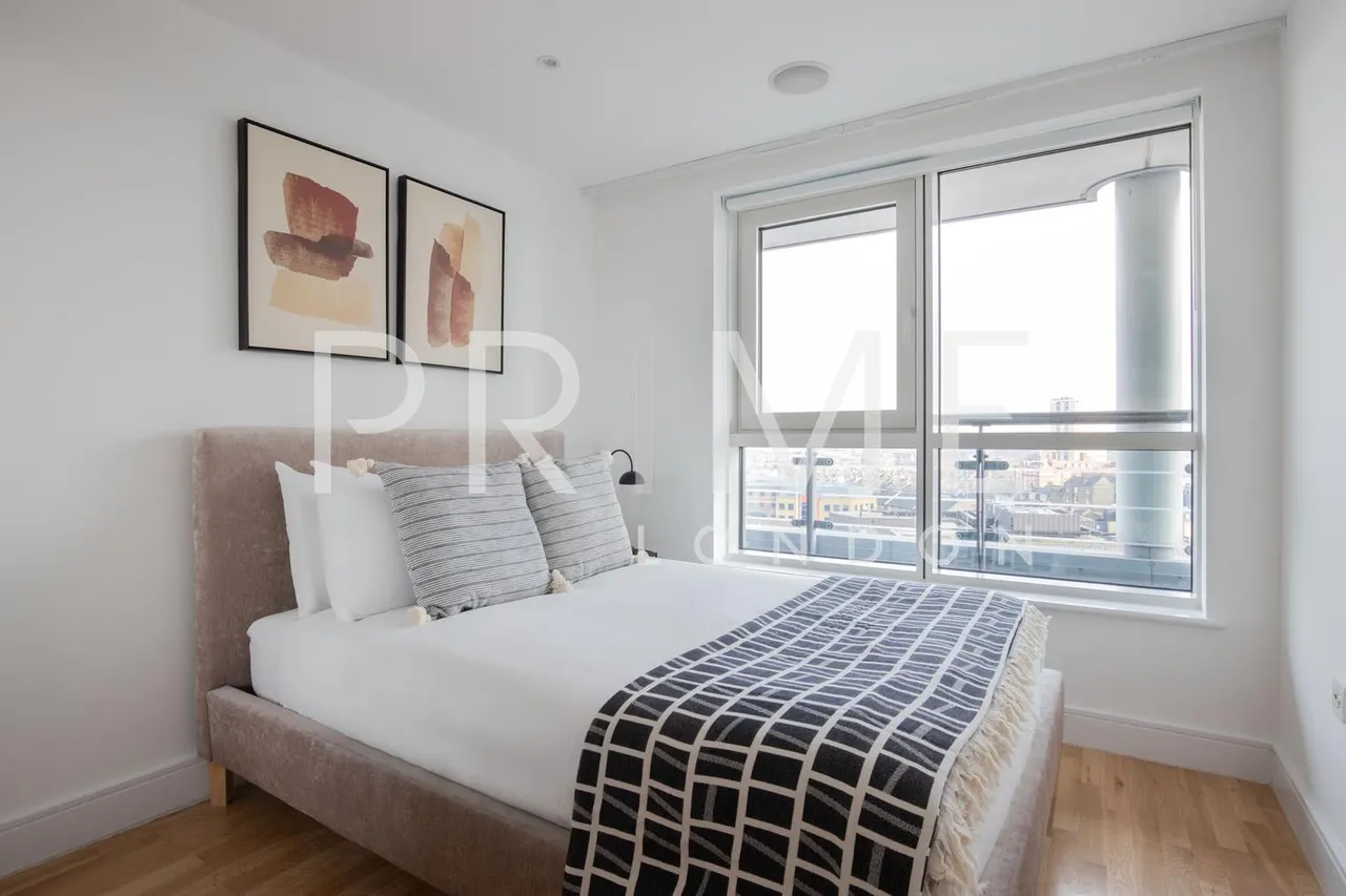 Aquarius House, St. George Wharf, SW8, photo 10