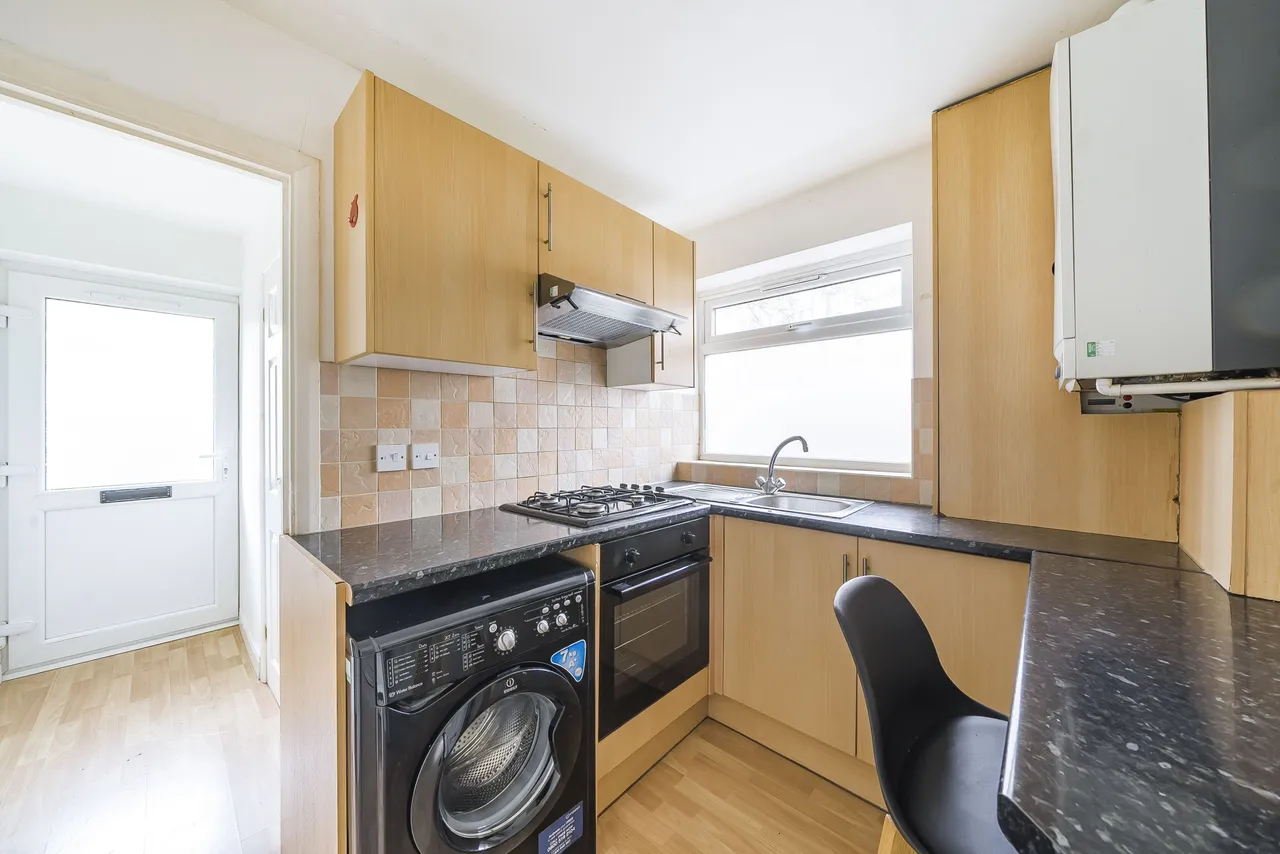 8 Davmor Court, Boston Manor Road, Brentford, photo 10