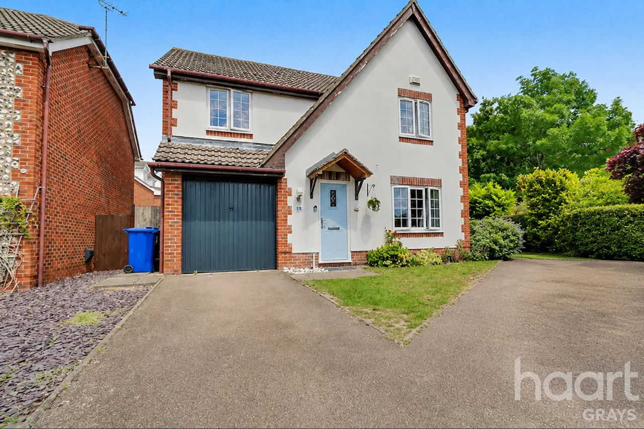 4 bed house for sale, Saffron Road, Chafford Hundred, RM16