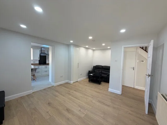 Garston Way, B43, photo 7
