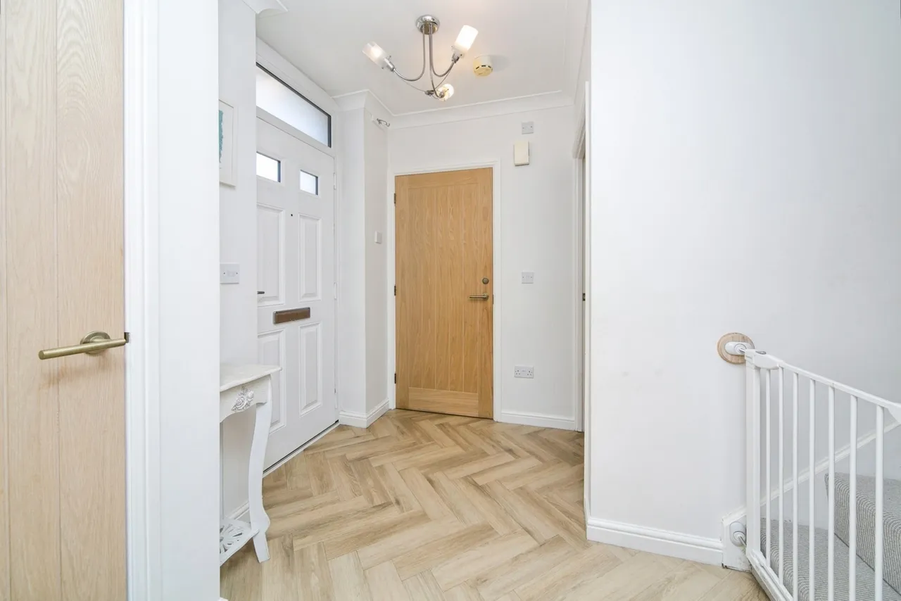 Ffordd Yr Wyddfa, Colwyn Heights, LL29, photo 7