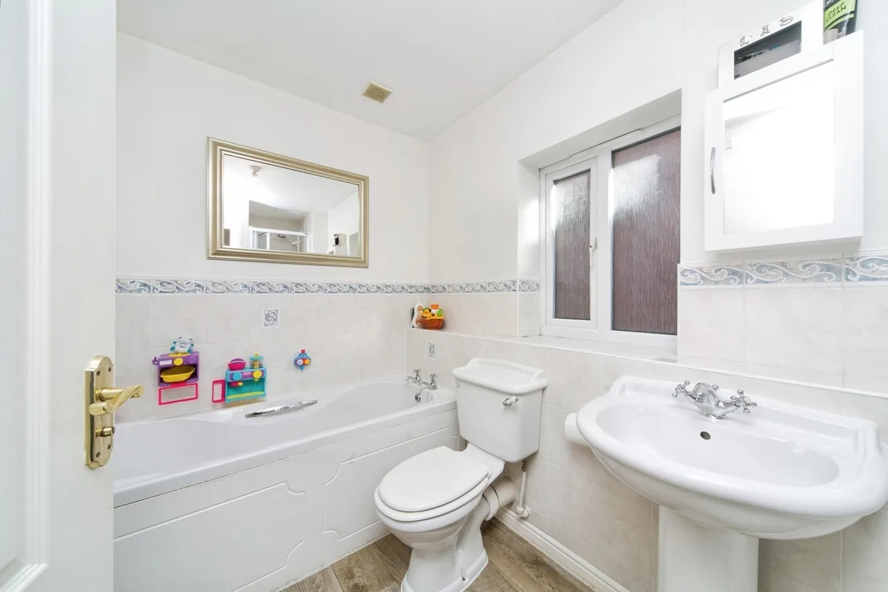 Ffordd Yr Wyddfa, Colwyn Heights, LL29, photo 14
