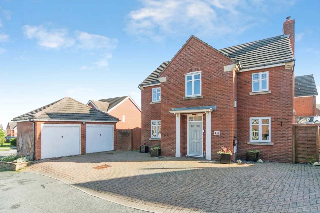 Ffordd Yr Wyddfa, Colwyn Heights, LL29, photo 19