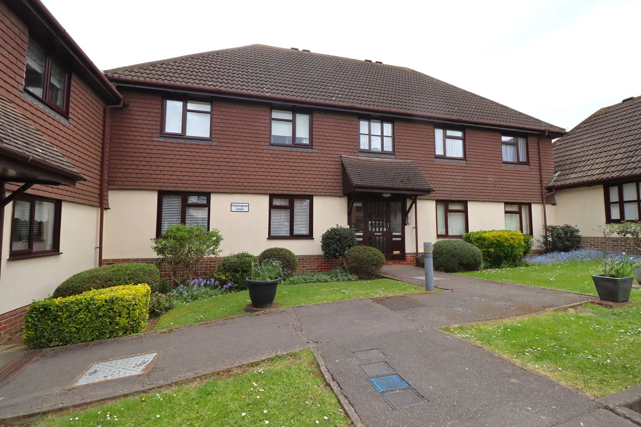 Hilltop Close, Rayleigh, SS6, photo 12