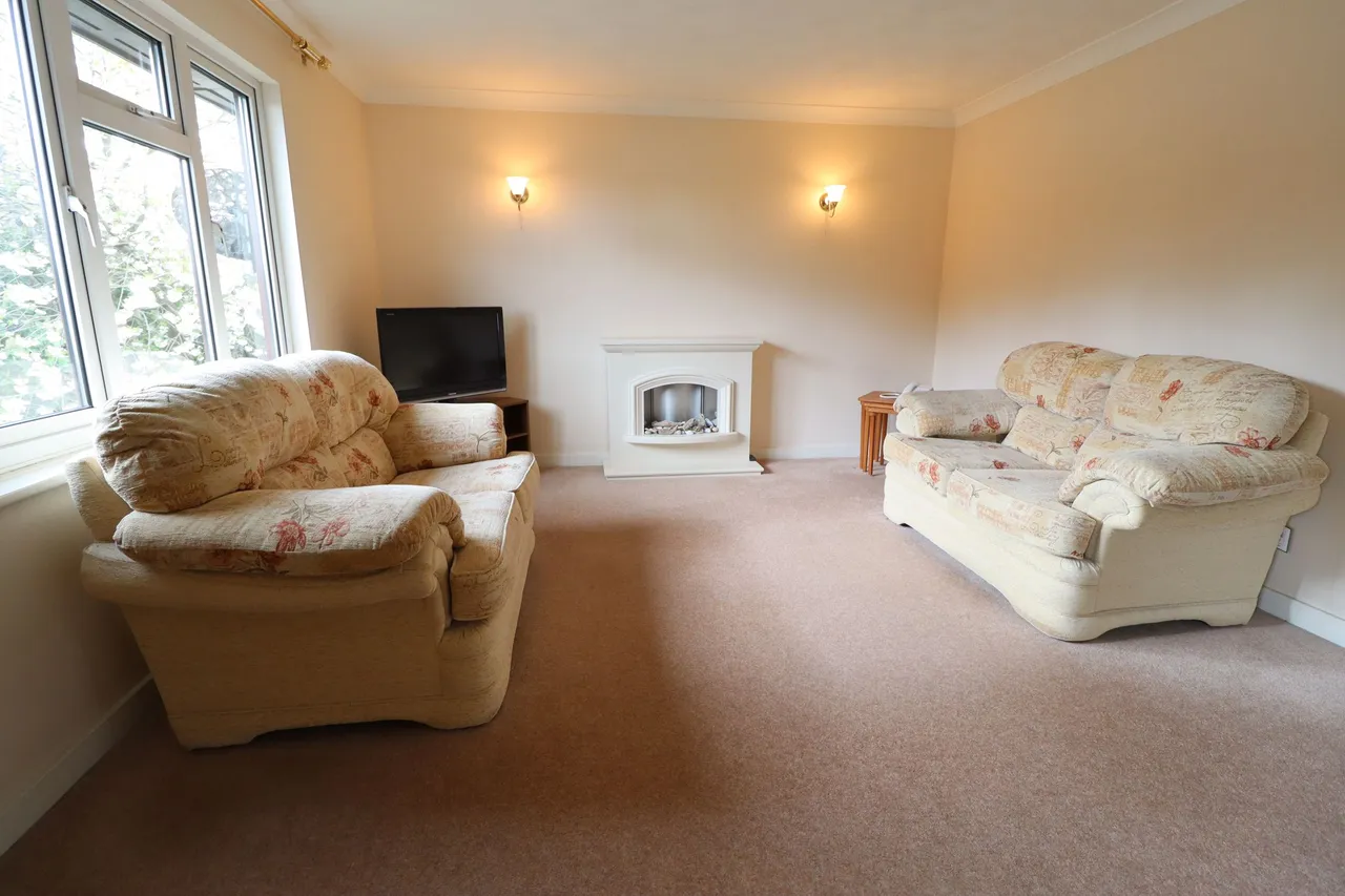 Hilltop Close, Rayleigh, SS6, photo 9