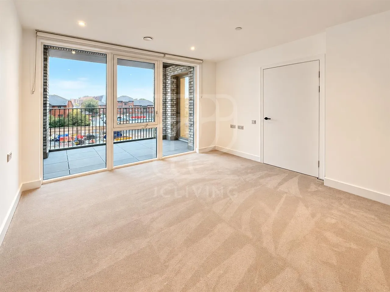 1 bed flat to rent, Everdene Path, London, W3