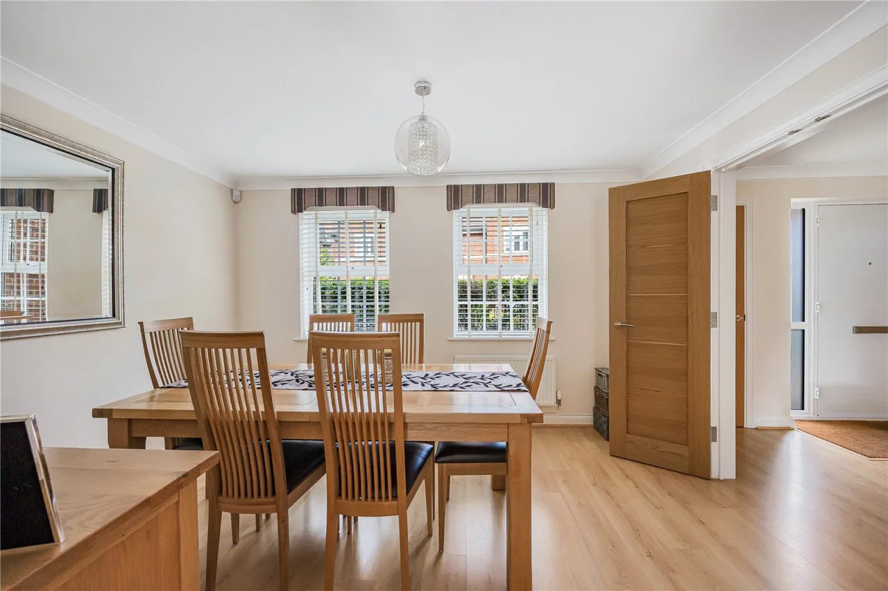 Monarch Drive, Shinfield, RG2, photo 9