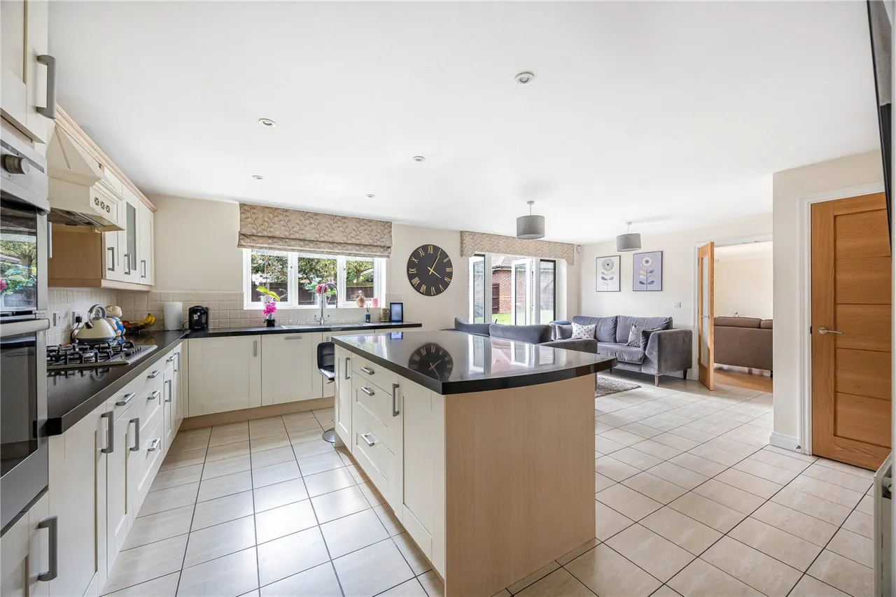 Monarch Drive, Shinfield, RG2, photo 10