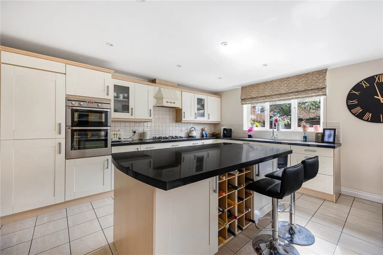 Monarch Drive, Shinfield, RG2, photo 12